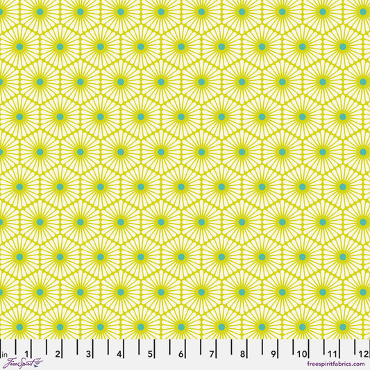 Tula Pink Besties Daisy Chain in Clover Cotton Quilting Fabric by the Half Yard