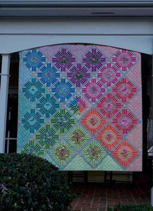 Tula Pink Everglow Star Cluster Quilt Kit – FreeSpirit Fabrics | 19.5 Yds Cotton